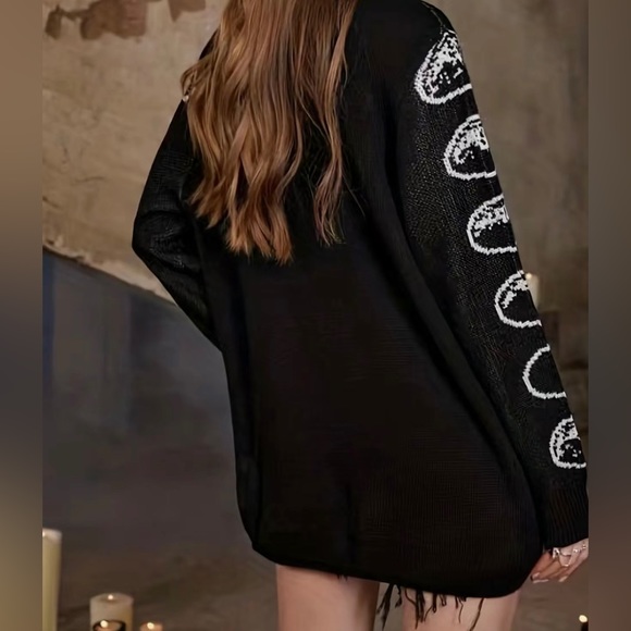 Death Head Moth Sweater Goth/Punk/Halloween Women’s: Medium - Picture 3 of 9